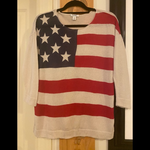 Old Navy Sweaters - Old Navy - Stars & Stripes light weight Sweater - Size M - worn once